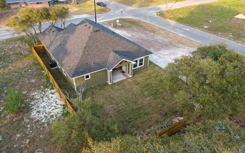 411 W Magnolia, Aransas Pass, TX 78336, 3 Bedrooms Bedrooms, ,2 BathroomsBathrooms,Residential,For Sale,411 W Magnolia,147698