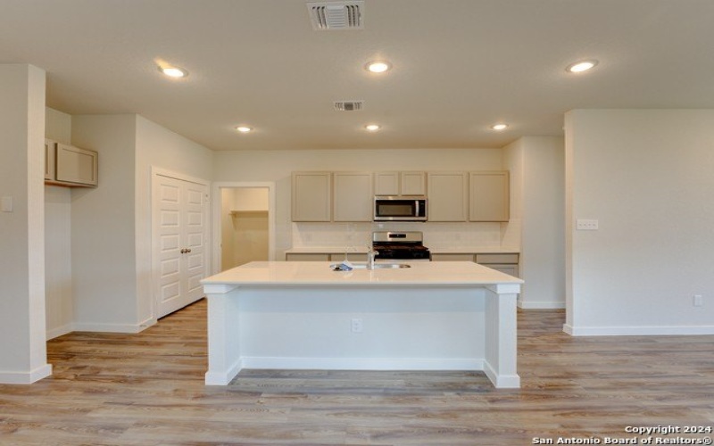 9918 Forestier Green, San Antonio, TX 78221, 4 Bedrooms Bedrooms, ,2 BathroomsBathrooms,Residential,For Sale,9918 Forestier Green,1809614
