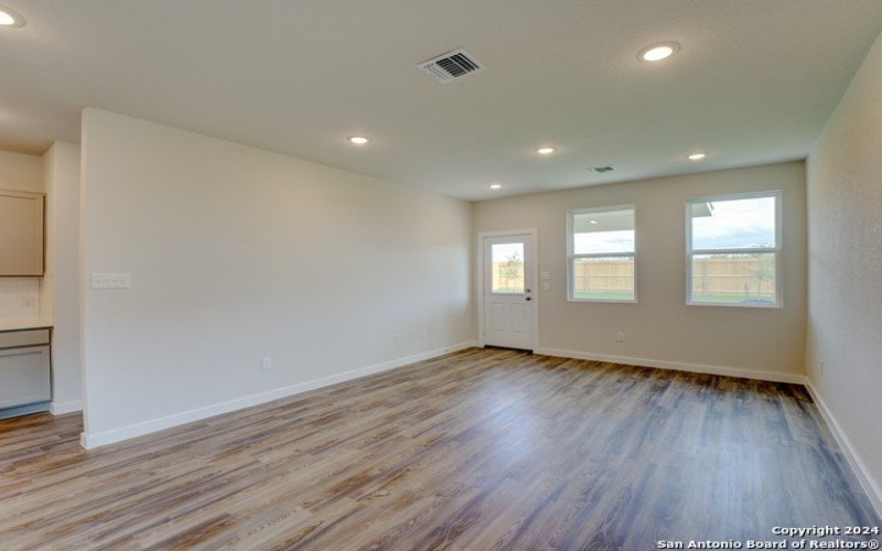 9918 Forestier Green, San Antonio, TX 78221, 4 Bedrooms Bedrooms, ,2 BathroomsBathrooms,Residential,For Sale,9918 Forestier Green,1809614