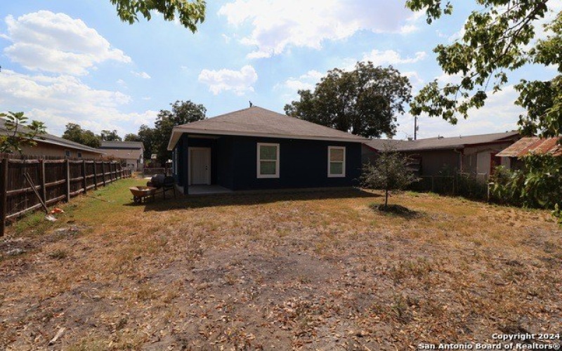 1519 W HARLAN AVE, San Antonio, TX 78211, 3 Bedrooms Bedrooms, ,2 BathroomsBathrooms,Residential,For Sale,1519 W HARLAN AVE,1813382