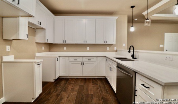 1519 W HARLAN AVE, San Antonio, TX 78211, 3 Bedrooms Bedrooms, ,2 BathroomsBathrooms,Residential,For Sale,1519 W HARLAN AVE,1813382