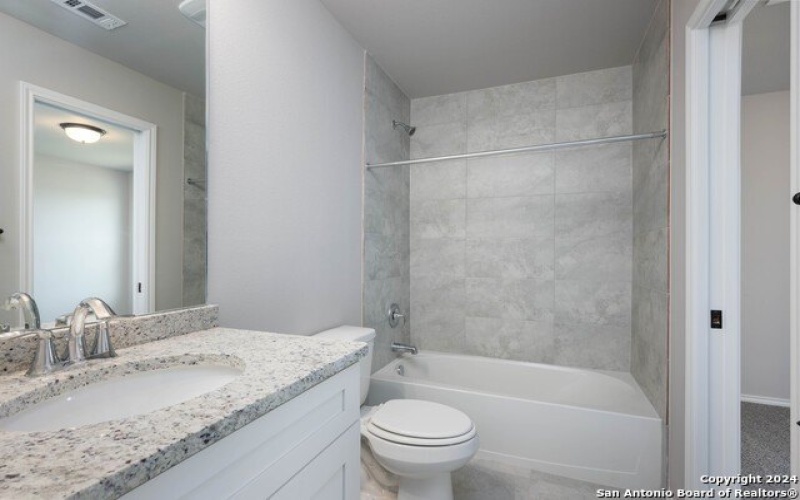 8610 Valentina Way #102, San Antonio, TX 78245, 3 Bedrooms Bedrooms, ,2 BathroomsBathrooms,Residential Lease,For Rent,8610 Valentina Way,1814230