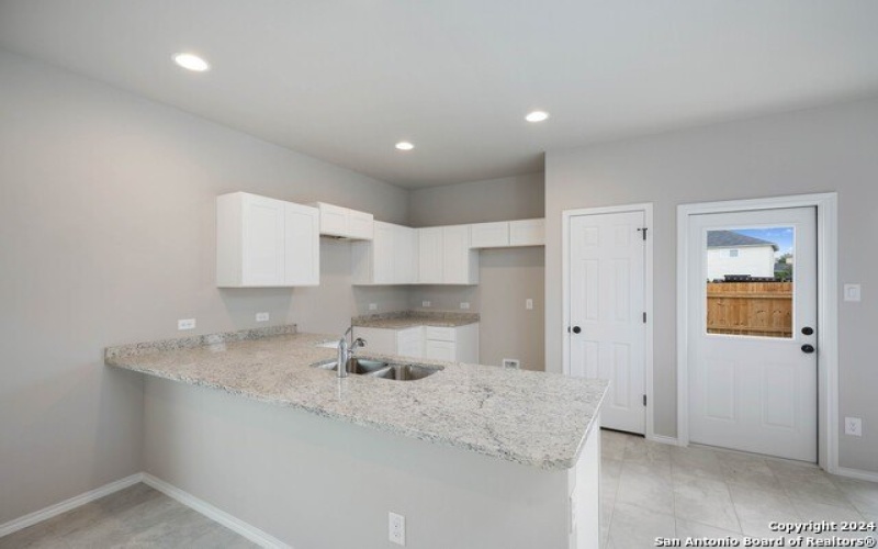 8610 Valentina Way #102, San Antonio, TX 78245, 3 Bedrooms Bedrooms, ,2 BathroomsBathrooms,Residential Lease,For Rent,8610 Valentina Way,1814230