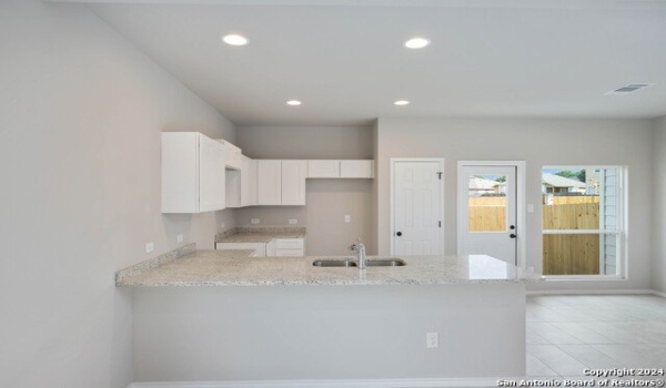 8627 Valentina Way #101, San Antonio, TX 78245, 3 Bedrooms Bedrooms, ,2 BathroomsBathrooms,Residential Lease,For Rent,8627 Valentina Way,1814245