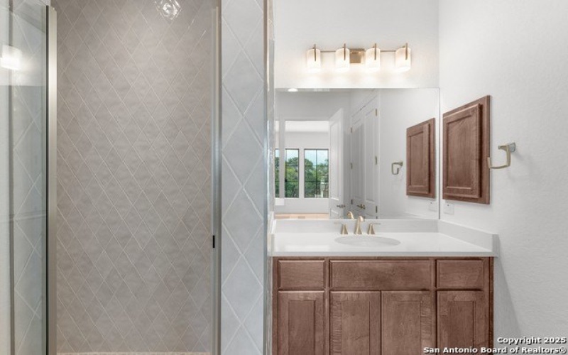 8166 BLUE OAK WAY, Garden Ridge, TX 78266, 4 Bedrooms Bedrooms, ,5 BathroomsBathrooms,Residential,For Sale,8166 BLUE OAK WAY,1828470