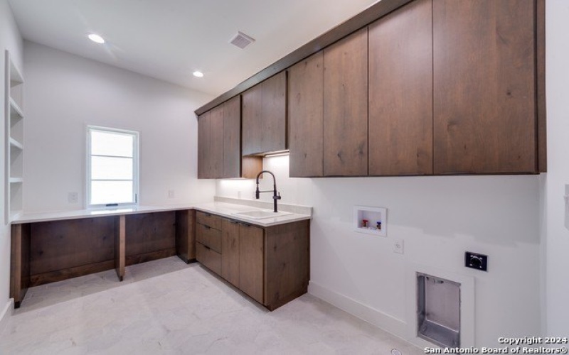 405 Oak Park Dr Unit A, Boerne, TX 78006, 3 Bedrooms Bedrooms, ,3 BathroomsBathrooms,Residential,For Sale,405 Oak Park Dr Unit A,1829555