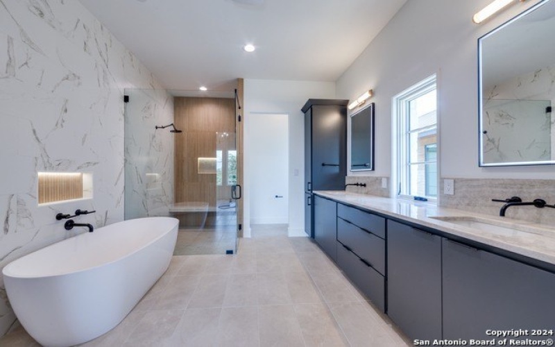 405 Oak Park Dr Unit A, Boerne, TX 78006, 3 Bedrooms Bedrooms, ,3 BathroomsBathrooms,Residential,For Sale,405 Oak Park Dr Unit A,1829555