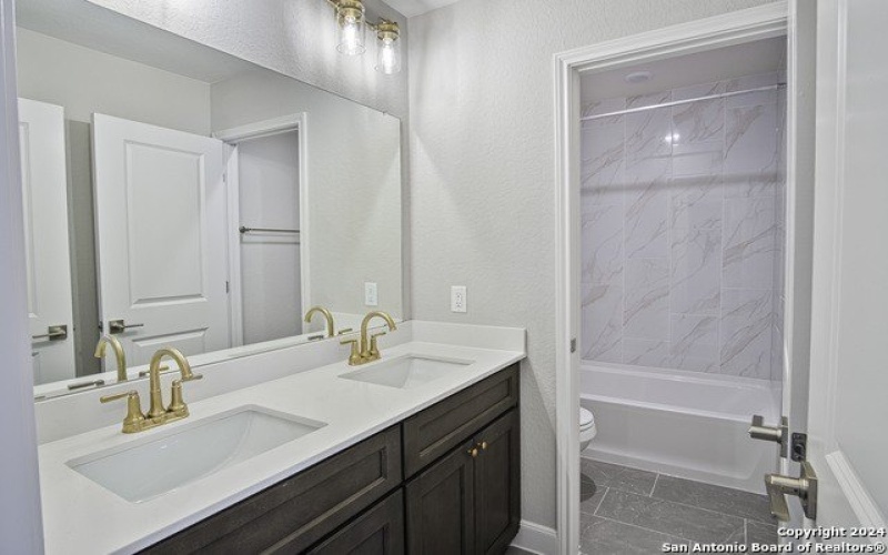 8919 SUMMERWOOD BEND, San Antonio, TX 78254, 3 Bedrooms Bedrooms, ,2 BathroomsBathrooms,Residential,For Sale,8919 SUMMERWOOD BEND,1830672