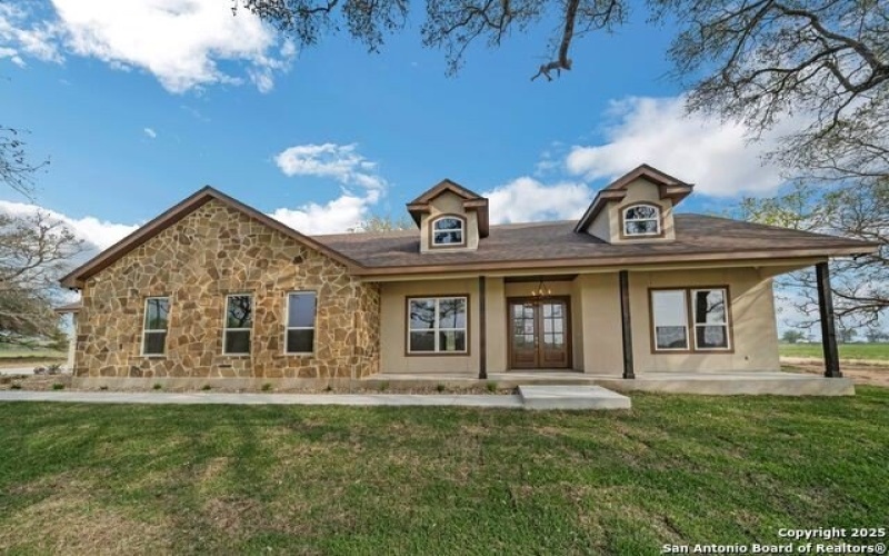 313 Firewheel Loop, Floresville, TX 78114, 3 Bedrooms Bedrooms, ,2 BathroomsBathrooms,Residential,For Sale,313 Firewheel Loop,1830851