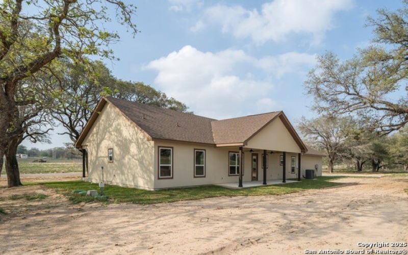 313 Firewheel Loop, Floresville, TX 78114, 3 Bedrooms Bedrooms, ,2 BathroomsBathrooms,Residential,For Sale,313 Firewheel Loop,1830851