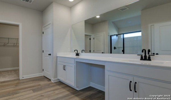 1341 Meester Dr, San Antonio, TX 78245, 4 Habitaciones Habitaciones , ,3 BañosBaños,Residential,En Venta,1341 Meester Dr,1831157