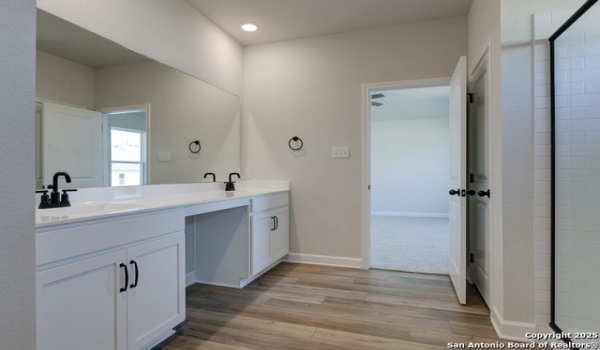 1341 Meester Dr, San Antonio, TX 78245, 4 Habitaciones Habitaciones , ,3 BañosBaños,Residential,En Venta,1341 Meester Dr,1831157
