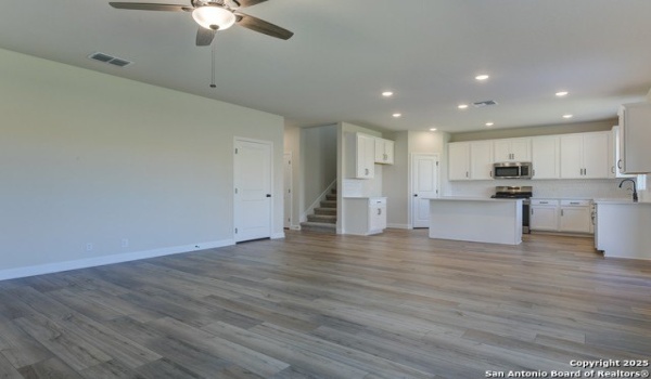 1341 Meester Dr, San Antonio, TX 78245, 4 Habitaciones Habitaciones , ,3 BañosBaños,Residential,En Venta,1341 Meester Dr,1831157