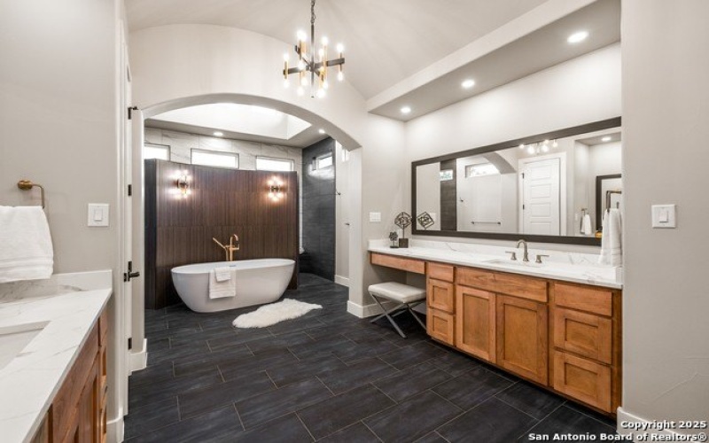 1758 PARADISE PKWY, Canyon Lake, TX 78133, 4 Bedrooms Bedrooms, ,3 BathroomsBathrooms,Residential,For Sale,1758 PARADISE PKWY,1832305