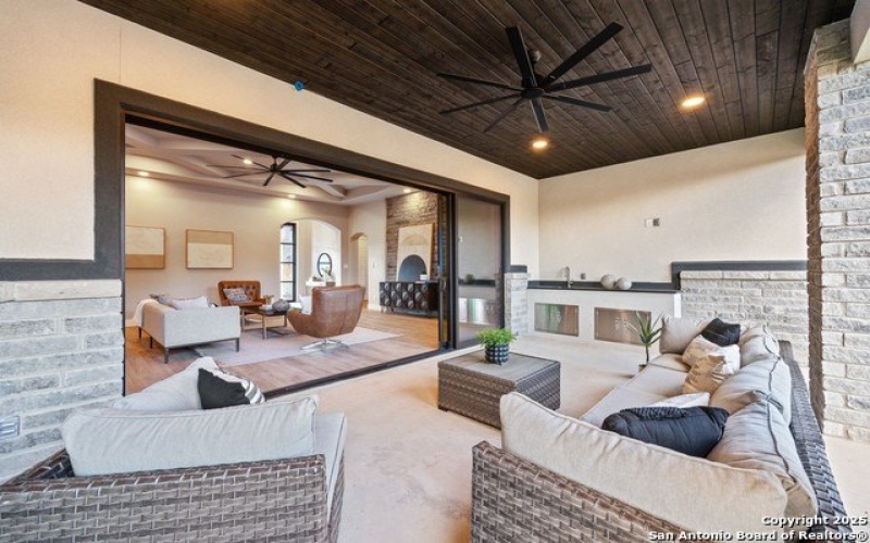 1758 PARADISE PKWY, Canyon Lake, TX 78133, 4 Bedrooms Bedrooms, ,3 BathroomsBathrooms,Residential,For Sale,1758 PARADISE PKWY,1832305