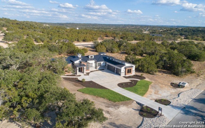 1758 PARADISE PKWY, Canyon Lake, TX 78133, 4 Bedrooms Bedrooms, ,3 BathroomsBathrooms,Residential,For Sale,1758 PARADISE PKWY,1832305