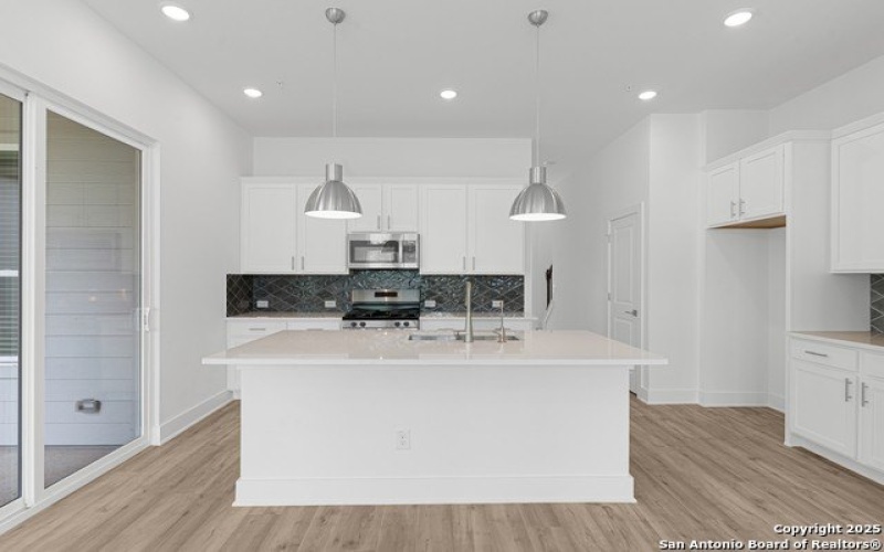 10011 UNIVERSITY WAY, San Antonio, TX 78224, 3 Bedrooms Bedrooms, ,2 BathroomsBathrooms,Residential,For Sale,10011 UNIVERSITY WAY,1832838