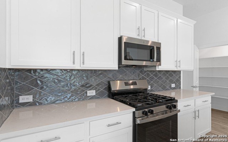 10011 UNIVERSITY WAY, San Antonio, TX 78224, 3 Bedrooms Bedrooms, ,2 BathroomsBathrooms,Residential,For Sale,10011 UNIVERSITY WAY,1832838