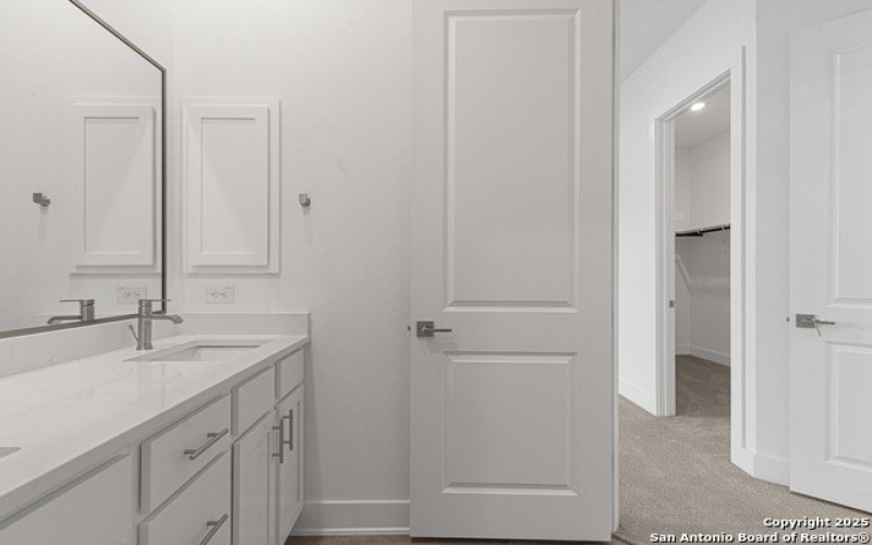 10011 UNIVERSITY WAY, San Antonio, TX 78224, 3 Bedrooms Bedrooms, ,2 BathroomsBathrooms,Residential,For Sale,10011 UNIVERSITY WAY,1832838
