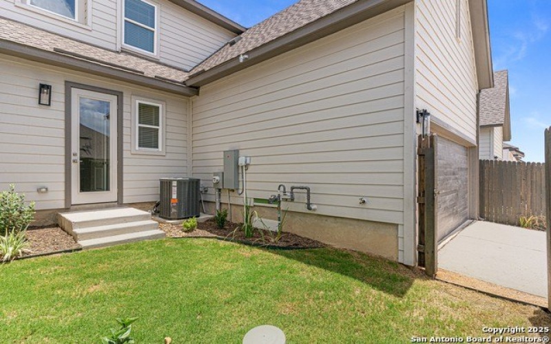 10011 UNIVERSITY WAY, San Antonio, TX 78224, 3 Bedrooms Bedrooms, ,2 BathroomsBathrooms,Residential,For Sale,10011 UNIVERSITY WAY,1832838