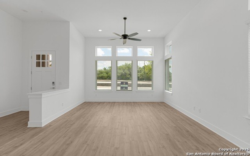 10011 UNIVERSITY WAY, San Antonio, TX 78224, 3 Bedrooms Bedrooms, ,2 BathroomsBathrooms,Residential,For Sale,10011 UNIVERSITY WAY,1832838