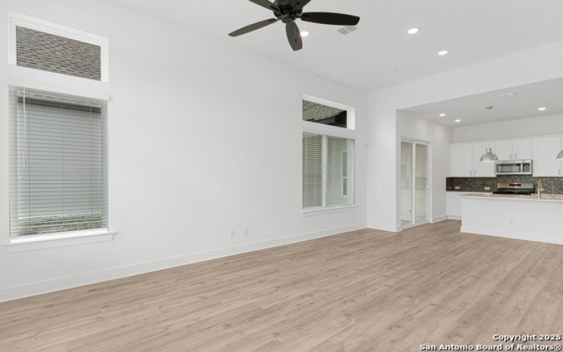 10011 UNIVERSITY WAY, San Antonio, TX 78224, 3 Bedrooms Bedrooms, ,2 BathroomsBathrooms,Residential,For Sale,10011 UNIVERSITY WAY,1832838