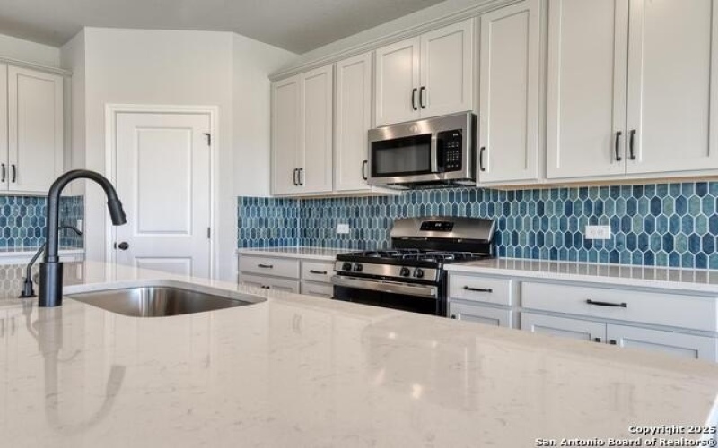 125 Beveridge, Seguin, TX 78155, 4 Bedrooms Bedrooms, ,2 BathroomsBathrooms,Residential,For Sale,125 Beveridge,1817664