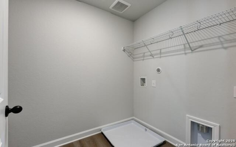 125 Beveridge, Seguin, TX 78155, 4 Bedrooms Bedrooms, ,2 BathroomsBathrooms,Residential,For Sale,125 Beveridge,1817664