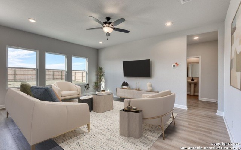 125 Beveridge, Seguin, TX 78155, 4 Bedrooms Bedrooms, ,2 BathroomsBathrooms,Residential,For Sale,125 Beveridge,1817664