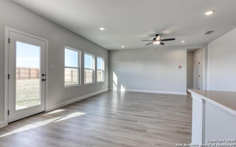 125 Beveridge, Seguin, TX 78155, 4 Bedrooms Bedrooms, ,2 BathroomsBathrooms,Residential,For Sale,125 Beveridge,1817664