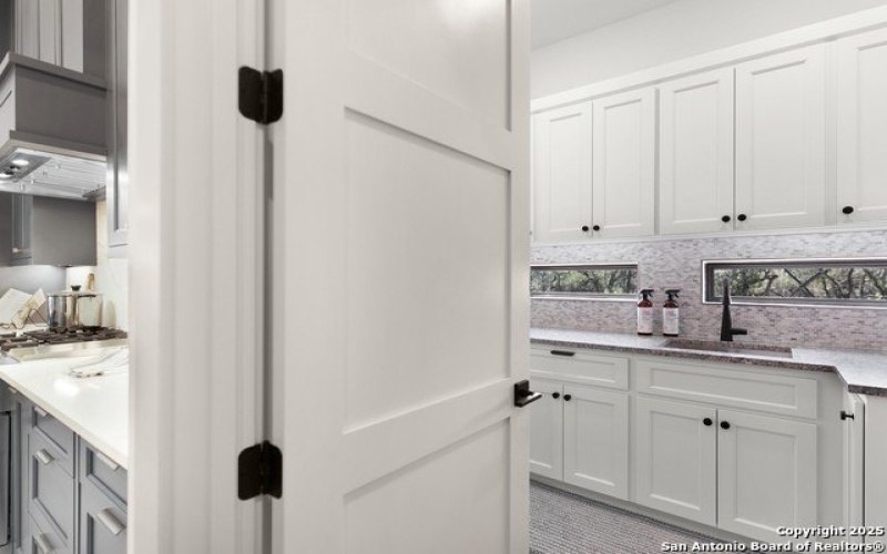 995 BELLE OAKS BLVD, Bulverde, TX 78163, 3 Bedrooms Bedrooms, ,5 BathroomsBathrooms,Residential,For Sale,995 BELLE OAKS BLVD,1832972
