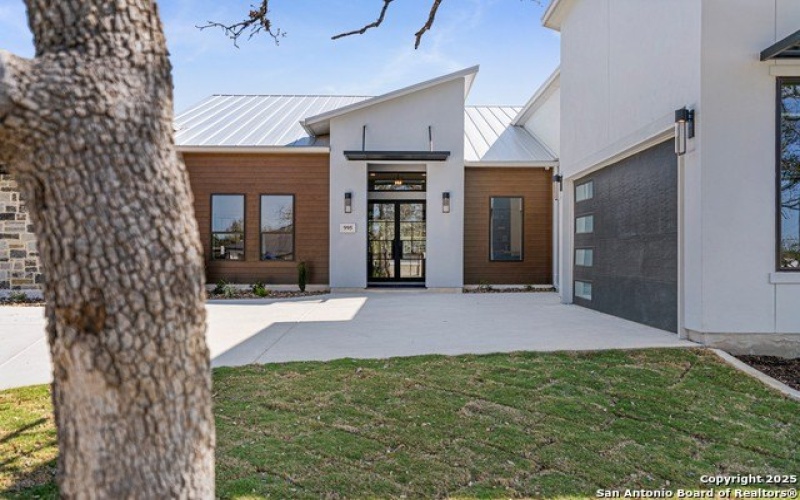 995 BELLE OAKS BLVD, Bulverde, TX 78163, 3 Bedrooms Bedrooms, ,5 BathroomsBathrooms,Residential,For Sale,995 BELLE OAKS BLVD,1832972