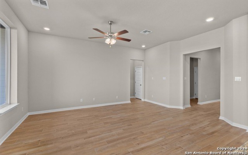 2724 Rio Primero, Seguin, TX 78155, 3 Habitaciones Habitaciones , ,2 BañosBaños,Residential,En Venta,2724 Rio Primero,1818175