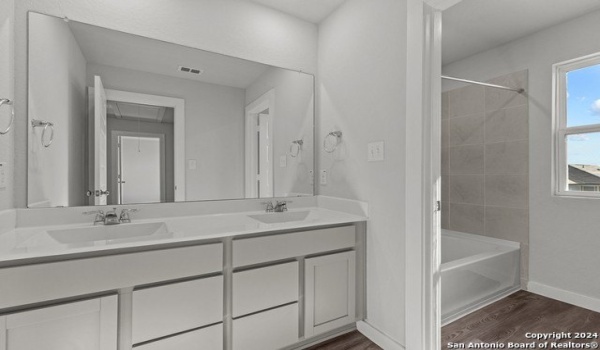 10719 Gilmore Garden, San Antonio, TX 78109, 3 Habitaciones Habitaciones , ,2 BañosBaños,Residential,En Venta,10719 Gilmore Garden,1819072