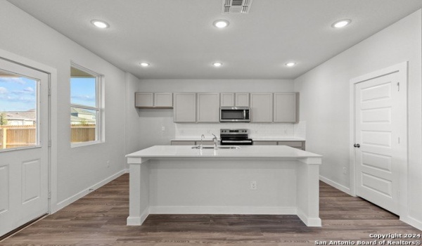 10719 Gilmore Garden, San Antonio, TX 78109, 3 Habitaciones Habitaciones , ,2 BañosBaños,Residential,En Venta,10719 Gilmore Garden,1819072