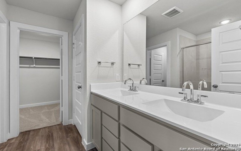 2558 RAMBO DRIVE, San Antonio, TX 78224, 4 Habitaciones Habitaciones , ,2 BañosBaños,Residential,En Venta,2558 RAMBO DRIVE,1819087