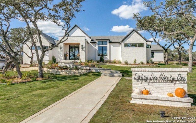 8191 Blue Oak Way, San Antonio, TX 78266, 3 Bedrooms Bedrooms, ,3 BathroomsBathrooms,Residential,For Sale,8191 Blue Oak Way,1819872