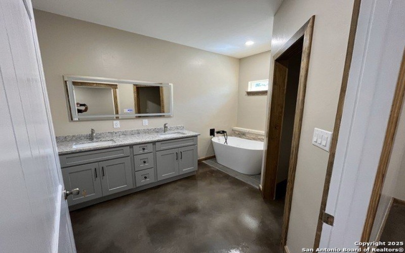 237 Hopi Trail, Bandera, TX 78003, 3 Bedrooms Bedrooms, ,2 BathroomsBathrooms,Residential,For Sale,237 Hopi Trail,1820529