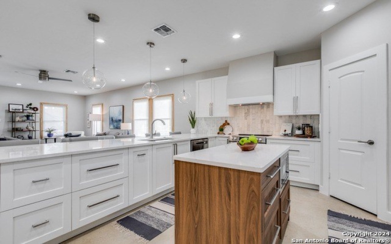1012 N CHERRY ST, San Antonio, TX 78202, 3 Bedrooms Bedrooms, ,2 BathroomsBathrooms,Residential,For Sale,1012 N CHERRY ST,1823719