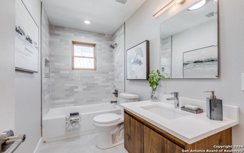1012 N CHERRY ST, San Antonio, TX 78202, 3 Bedrooms Bedrooms, ,2 BathroomsBathrooms,Residential,For Sale,1012 N CHERRY ST,1823719