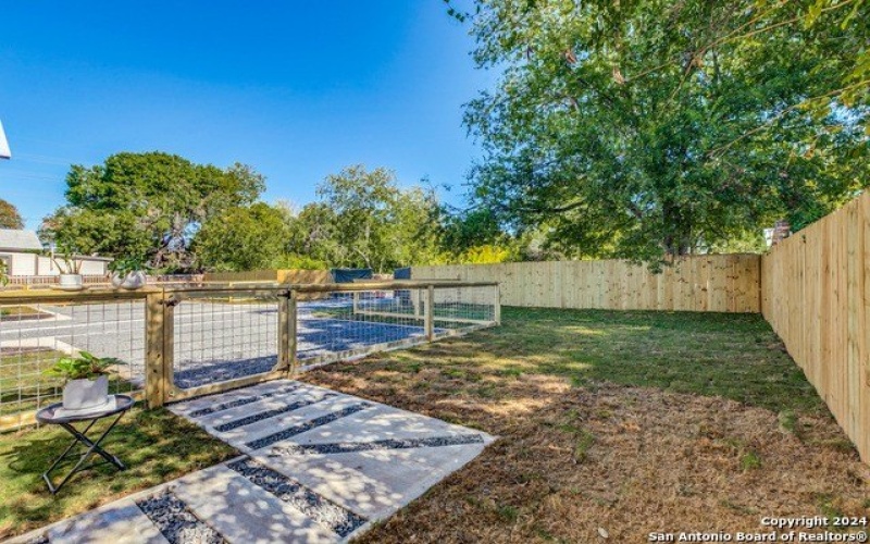 1012 N CHERRY ST, San Antonio, TX 78202, 3 Bedrooms Bedrooms, ,2 BathroomsBathrooms,Residential,For Sale,1012 N CHERRY ST,1823719