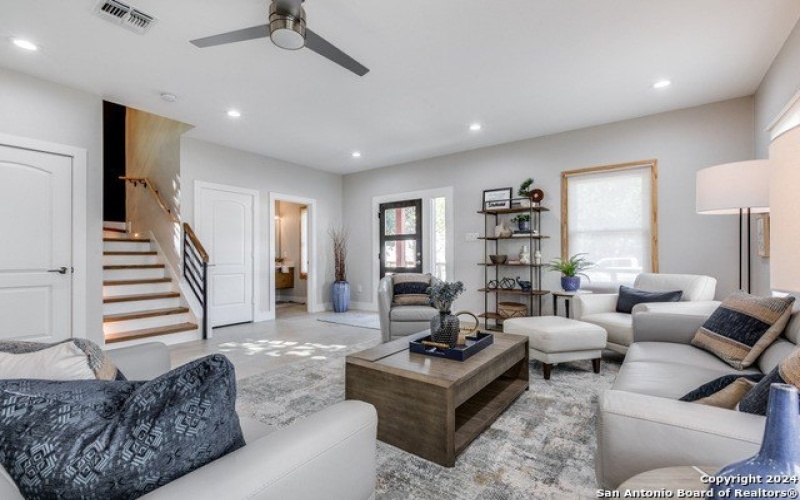 1012 N CHERRY ST, San Antonio, TX 78202, 3 Bedrooms Bedrooms, ,2 BathroomsBathrooms,Residential,For Sale,1012 N CHERRY ST,1823719