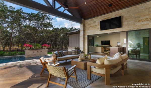 8170 BLUE OAK WAY, Garden Ridge, TX 78266, 4 Bedrooms Bedrooms, ,5 BathroomsBathrooms,Residential,For Sale,8170 BLUE OAK WAY,1824657