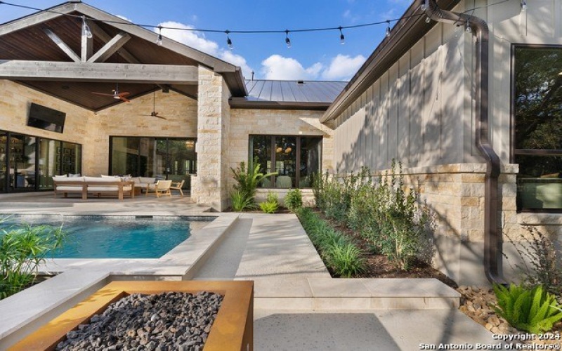 8170 BLUE OAK WAY, Garden Ridge, TX 78266, 4 Bedrooms Bedrooms, ,5 BathroomsBathrooms,Residential,For Sale,8170 BLUE OAK WAY,1824657
