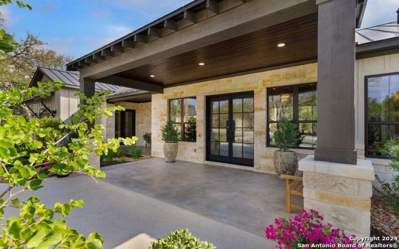 8170 BLUE OAK WAY, Garden Ridge, TX 78266, 4 Bedrooms Bedrooms, ,5 BathroomsBathrooms,Residential,For Sale,8170 BLUE OAK WAY,1824657