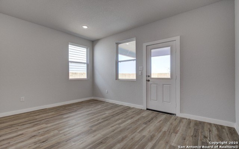 4750 Sahara Vlys, San Antonio, TX 78222, 4 Habitaciones Habitaciones , ,2 BañosBaños,Residential,En Venta,4750 Sahara Vlys,1825118