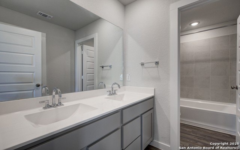 4746 Sahara Vlys, San Antonio, TX 78222, 4 Bedrooms Bedrooms, ,2 BathroomsBathrooms,Residential,For Sale,4746 Sahara Vlys,1825128