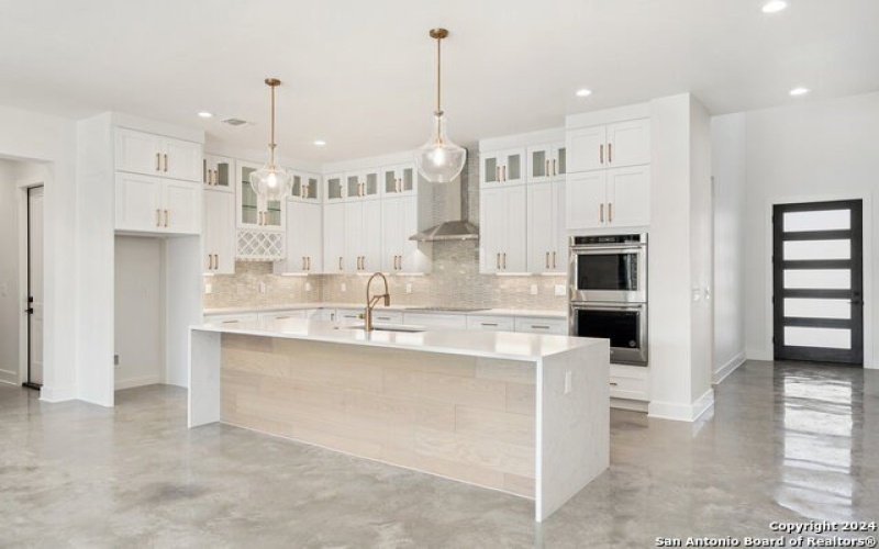 300 Deer Dr., Sunrise Beach, TX 78643, 5 Bedrooms Bedrooms, ,5 BathroomsBathrooms,Residential,For Sale,300 Deer Dr.,1825228
