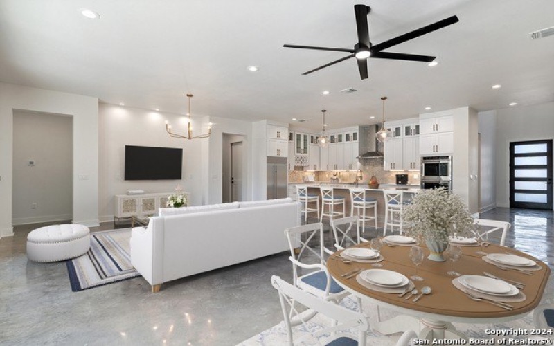 300 Deer Dr., Sunrise Beach, TX 78643, 5 Bedrooms Bedrooms, ,5 BathroomsBathrooms,Residential,For Sale,300 Deer Dr.,1825228