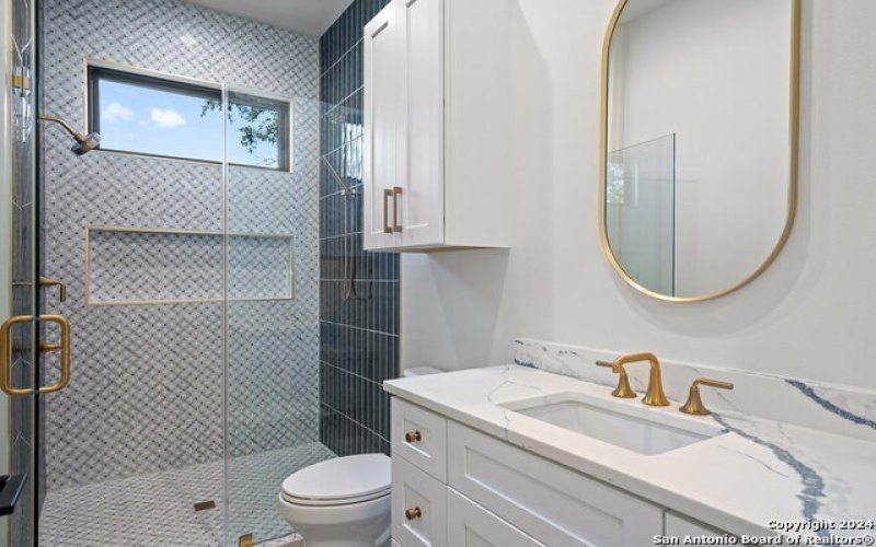 300 Deer Dr., Sunrise Beach, TX 78643, 5 Bedrooms Bedrooms, ,5 BathroomsBathrooms,Residential,For Sale,300 Deer Dr.,1825228